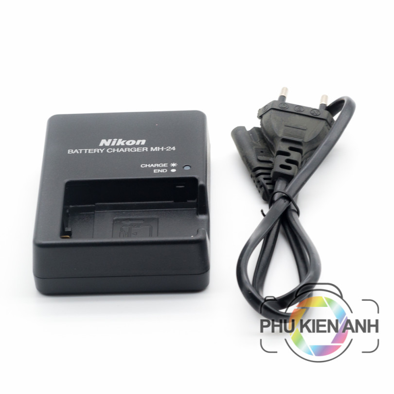 sac nikon mh 24 (2)