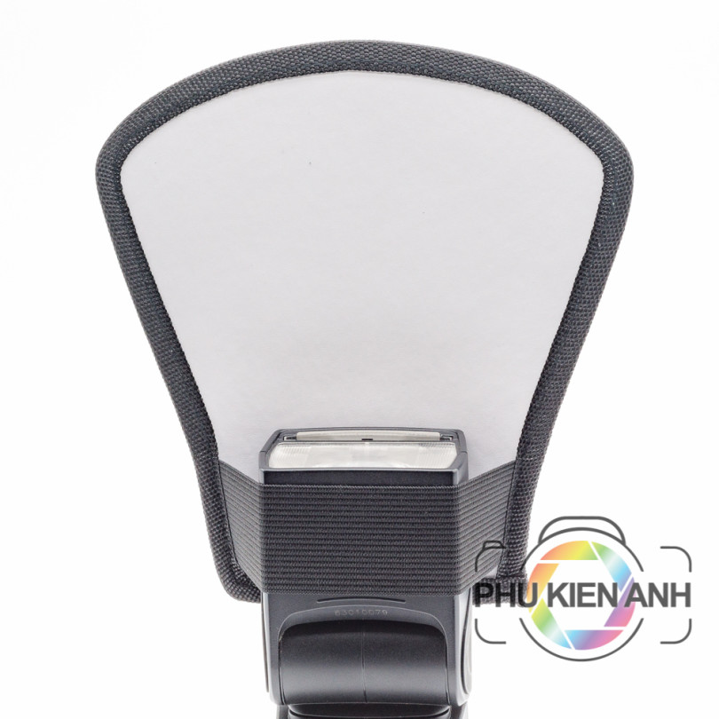 tay-gau-tan-sang-hai-mat-cho-flash-roi-1