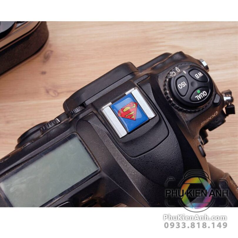 Hotshoe-che-chan-flash-hoat-hinh-1